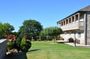 Отель Casa Vilar de Friol  Friol